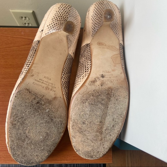 MaxStudio.com Snakeskin Kitten Heeled Shoe - Picture 7 of 9